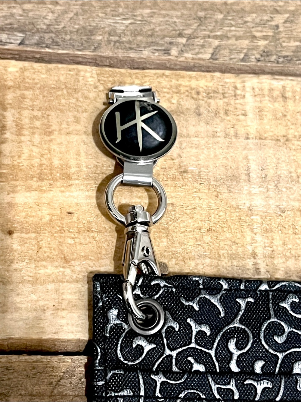 Hip Klips Black Silver Swirl Clippable Waist Pouch Hands-Free HK Logo Clips - Picture 4 of 4